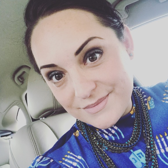 Meet your Posher, Amber - Picture 2 of 7